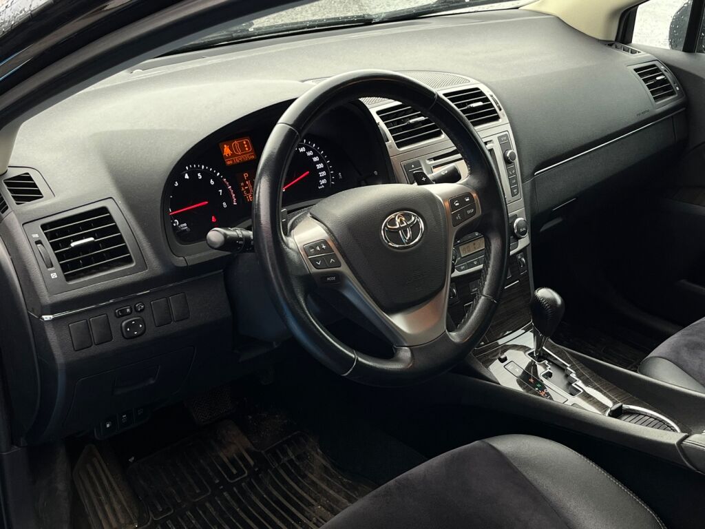 Toyota Avensis 2012, kuva 6/10