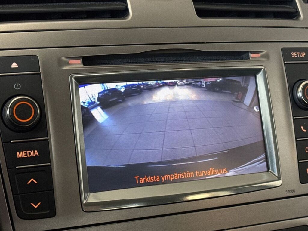 Toyota Avensis 2012 Harmaa