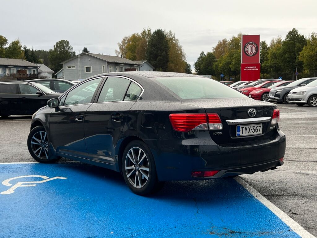 Toyota Avensis 2012, kuva 4/10
