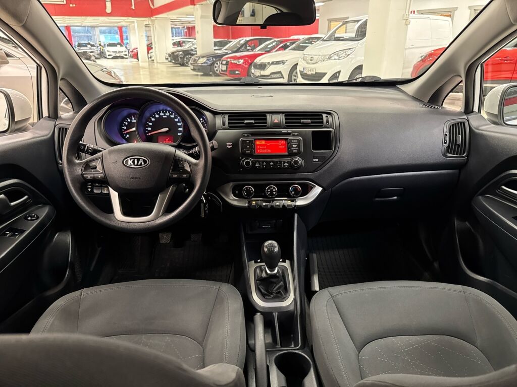 Kia Rio 2012 Valkoinen