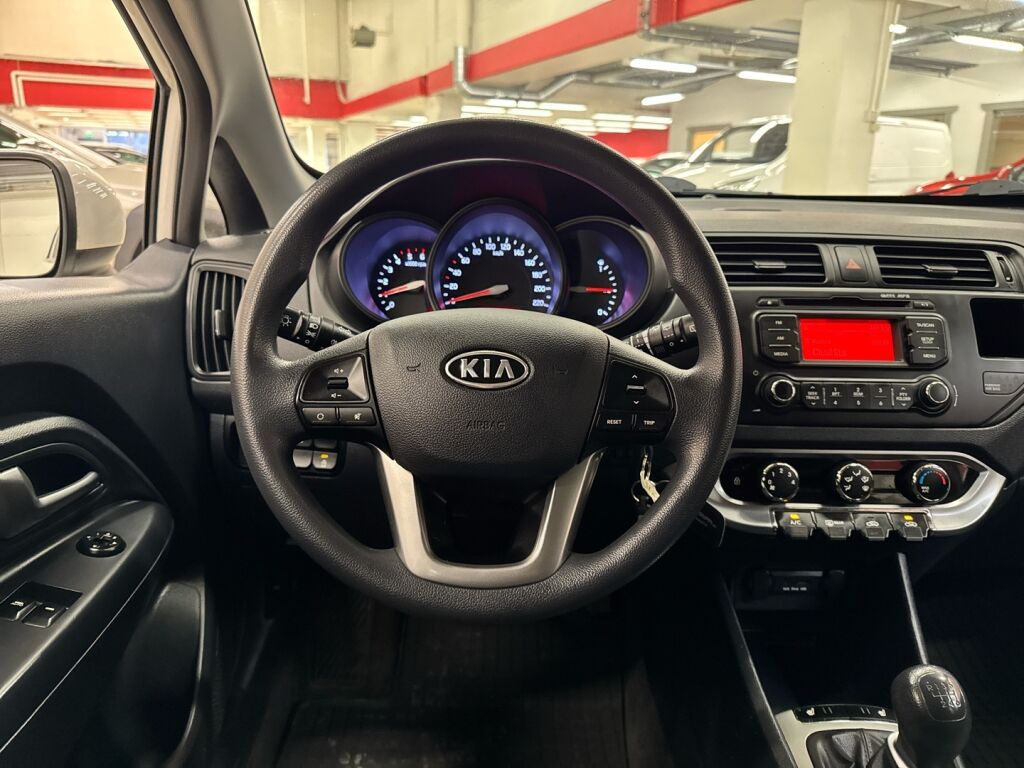 Kia Rio 2012 Valkoinen