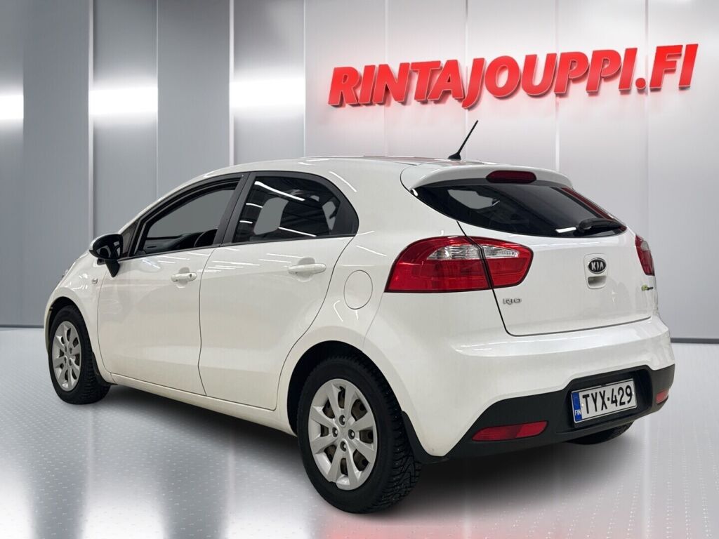 Kia Rio 2012 Valkoinen