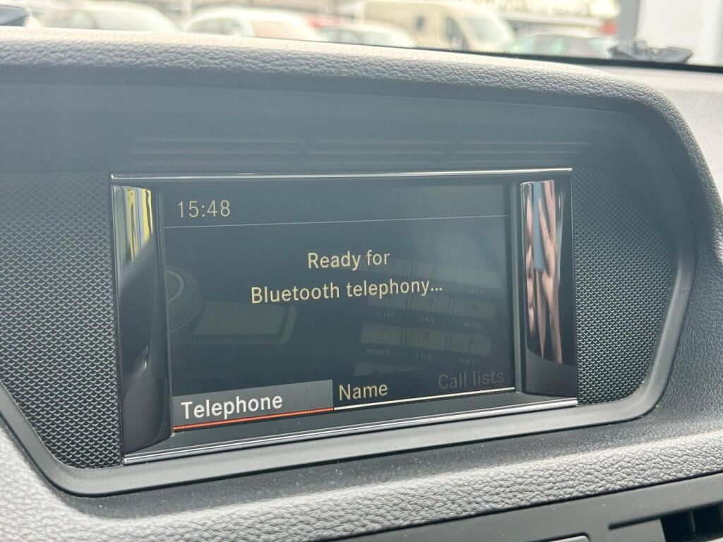 Mercedes-Benz E 2009 Met. Musta