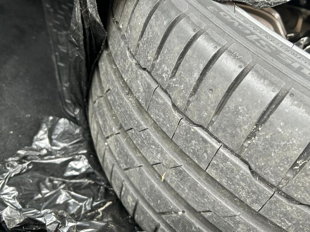 Mercedes-Benz E 2009 Met. Musta