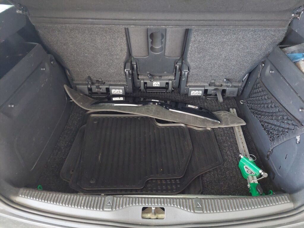 Skoda Roomster 2012 Ruskea (beige)