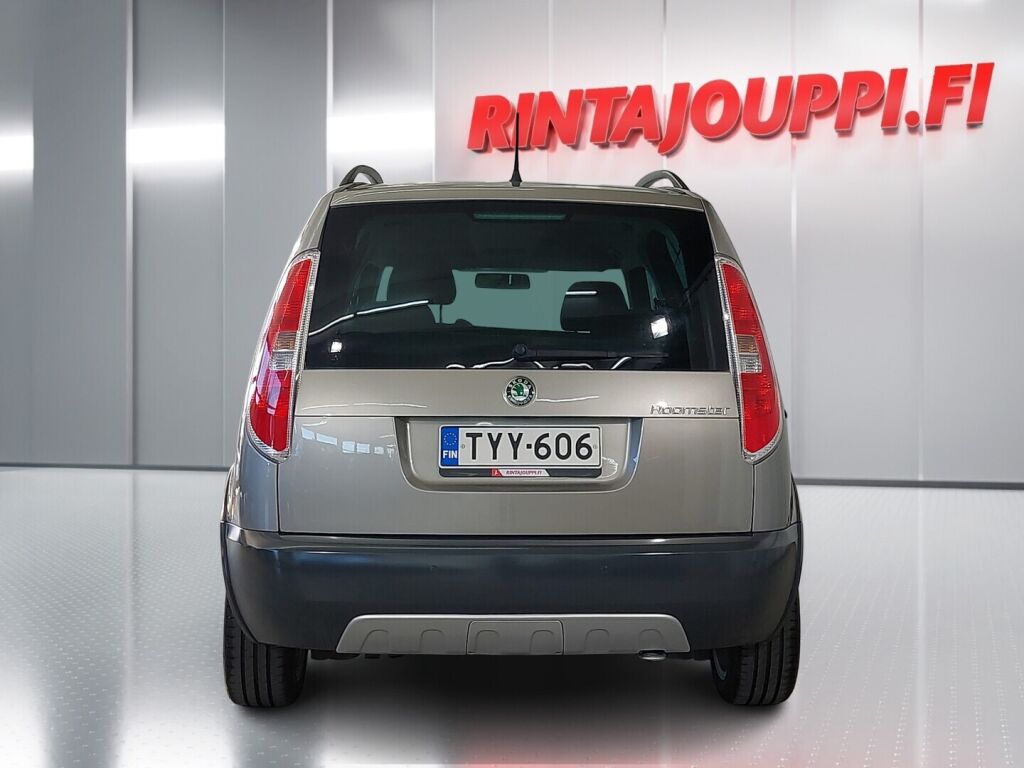 Skoda Roomster 2012 Ruskea (beige)