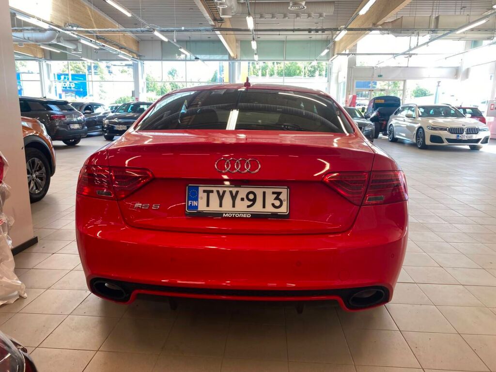 Audi RS 5 2012 Punainen