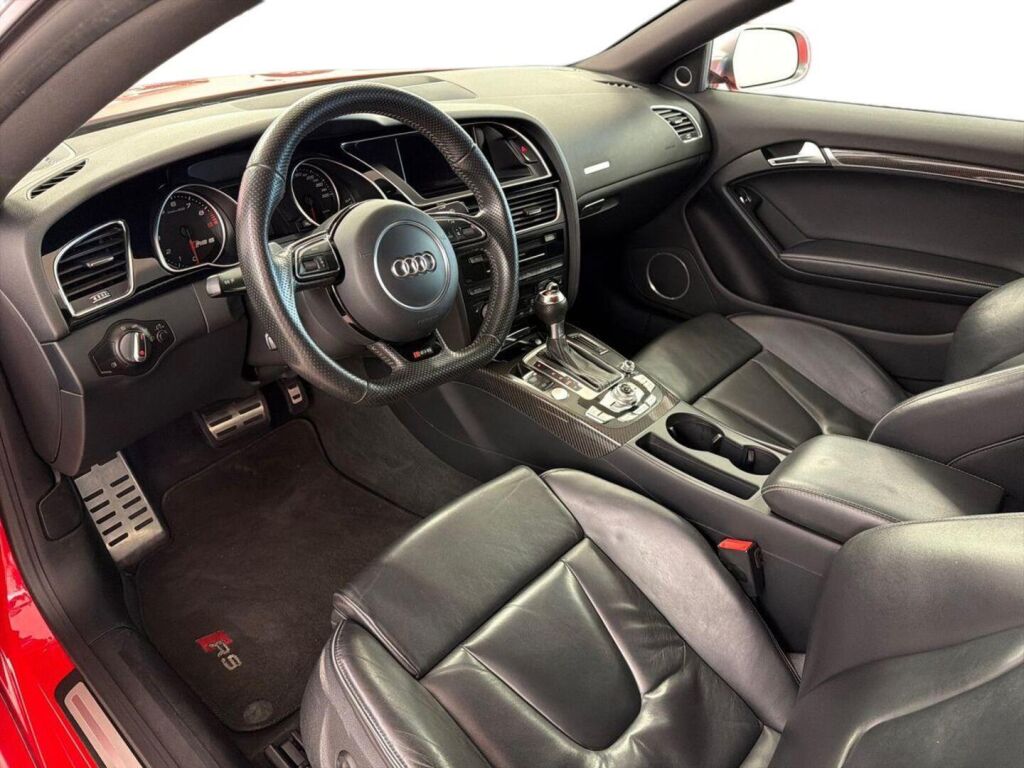 Audi RS 5 2012 Punainen