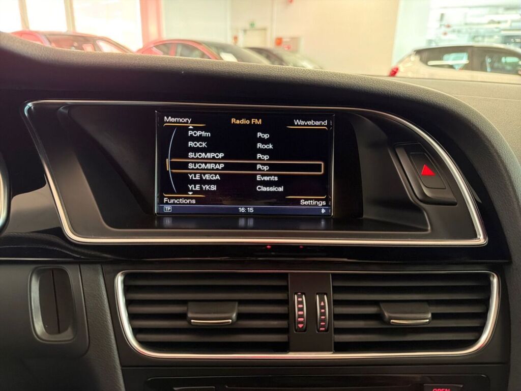 Audi RS 5 2012 Punainen