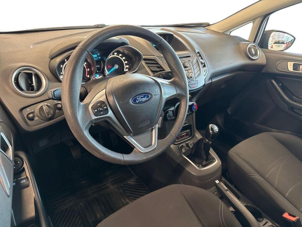 Ford Fiesta 2013 Harmaa