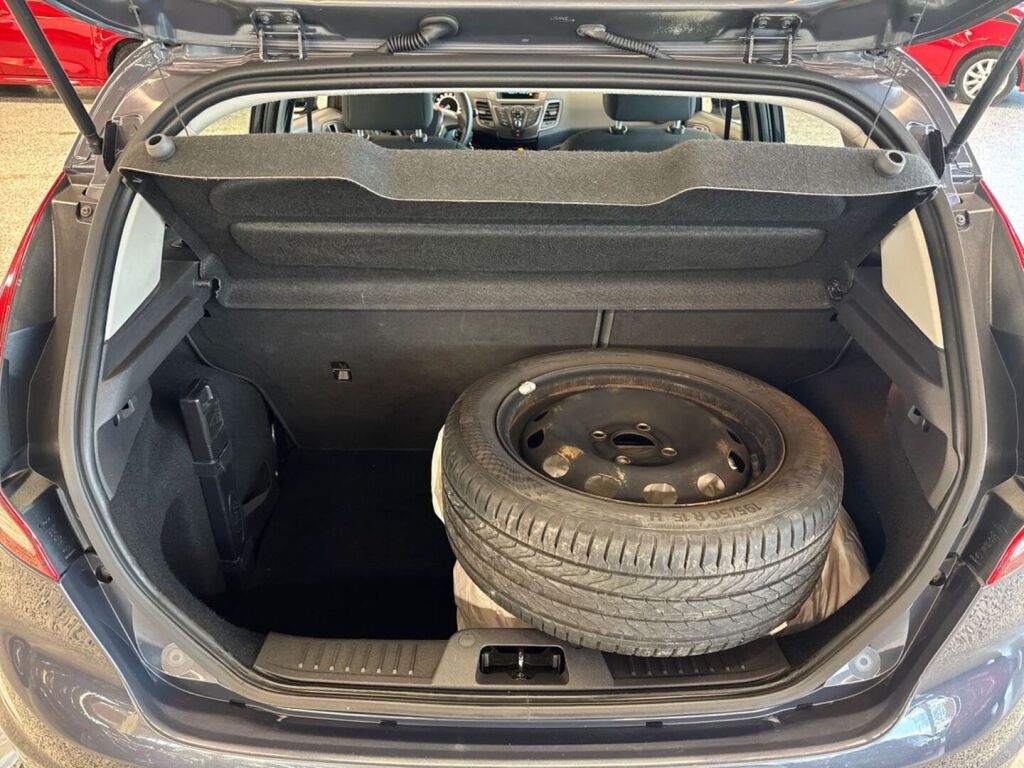 Ford Fiesta 2013 Harmaa