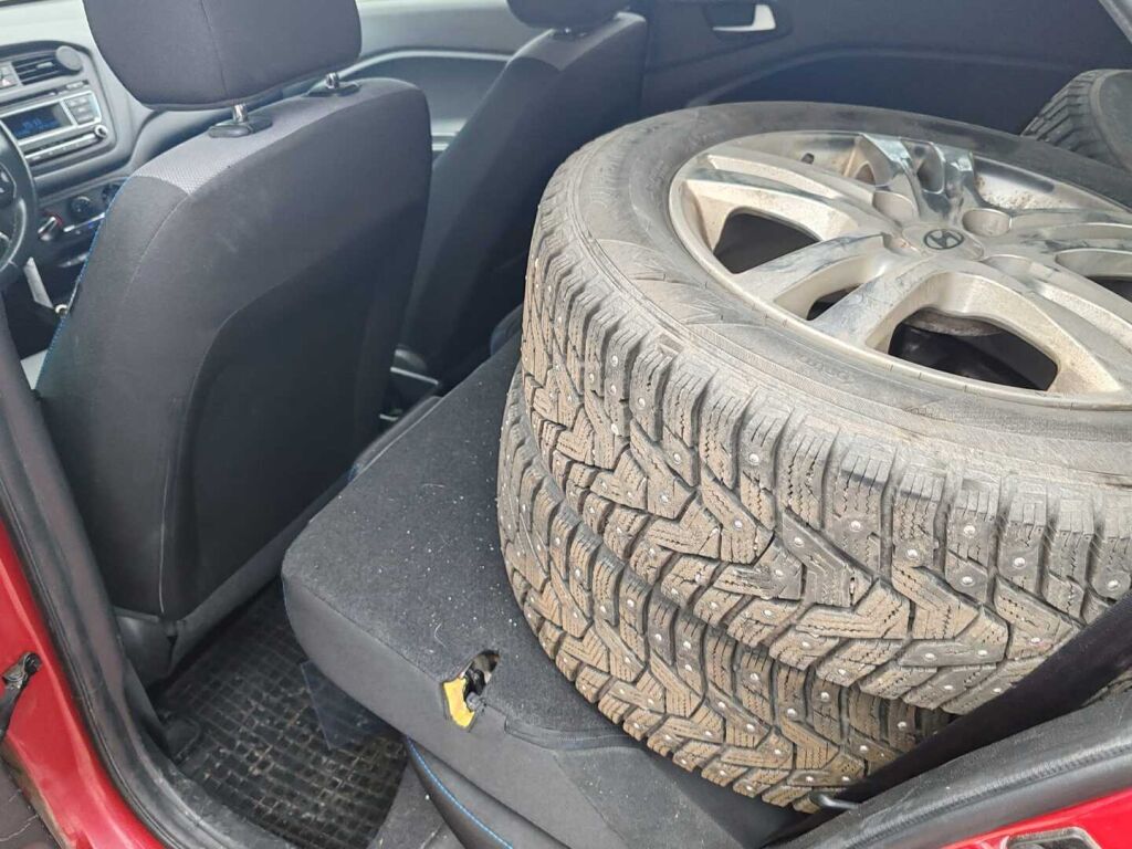 Hyundai i20 5d 2016 Punainen