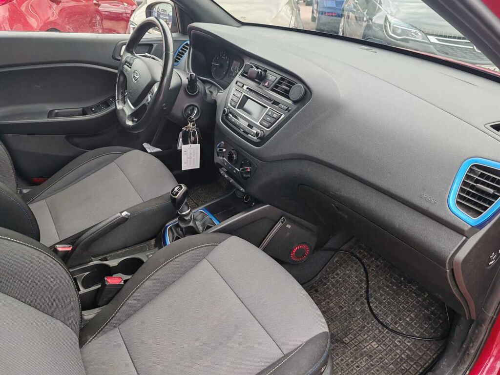 Hyundai i20 5d 2016 Punainen