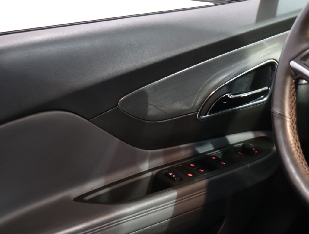 Opel Mokka 2013 Musta