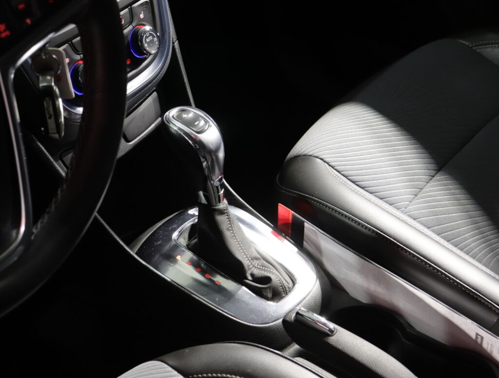 Opel Mokka 2013 Musta