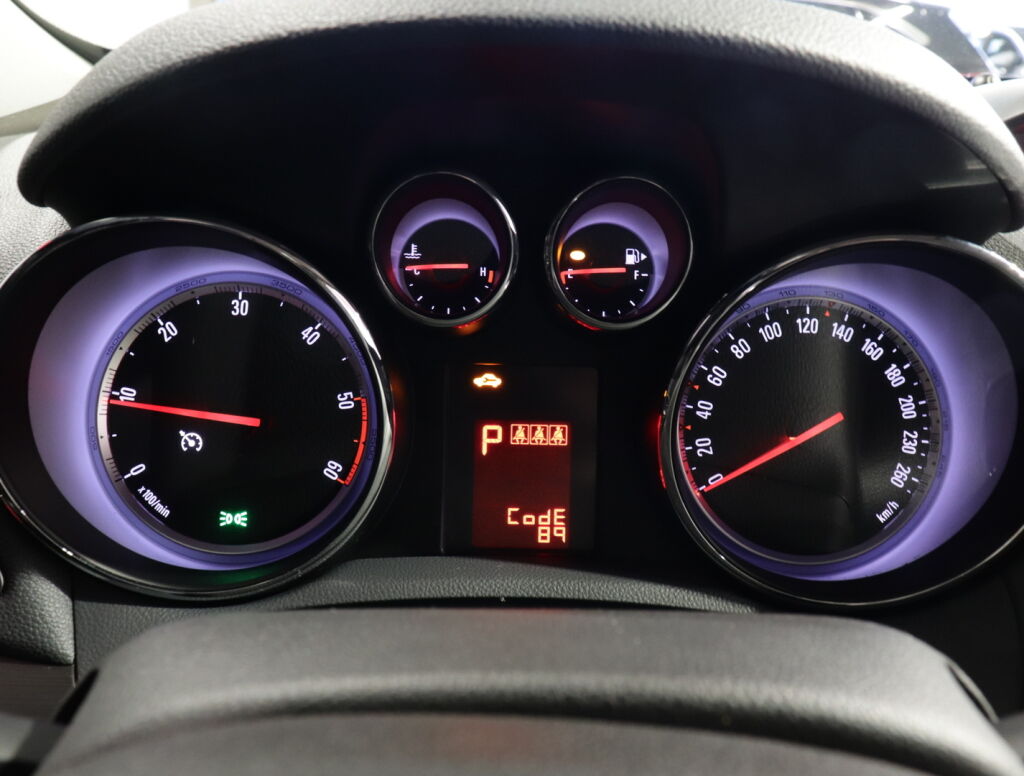 Opel Mokka 2013 Musta