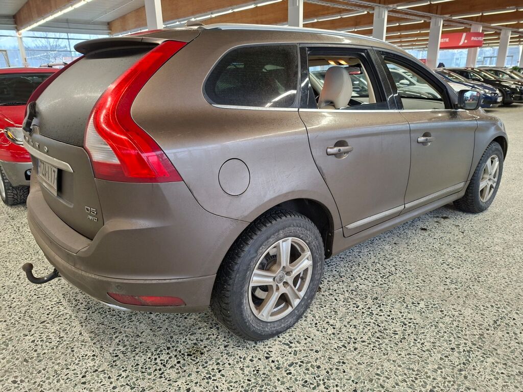Volvo XC60 2014 Ruskea (beige)