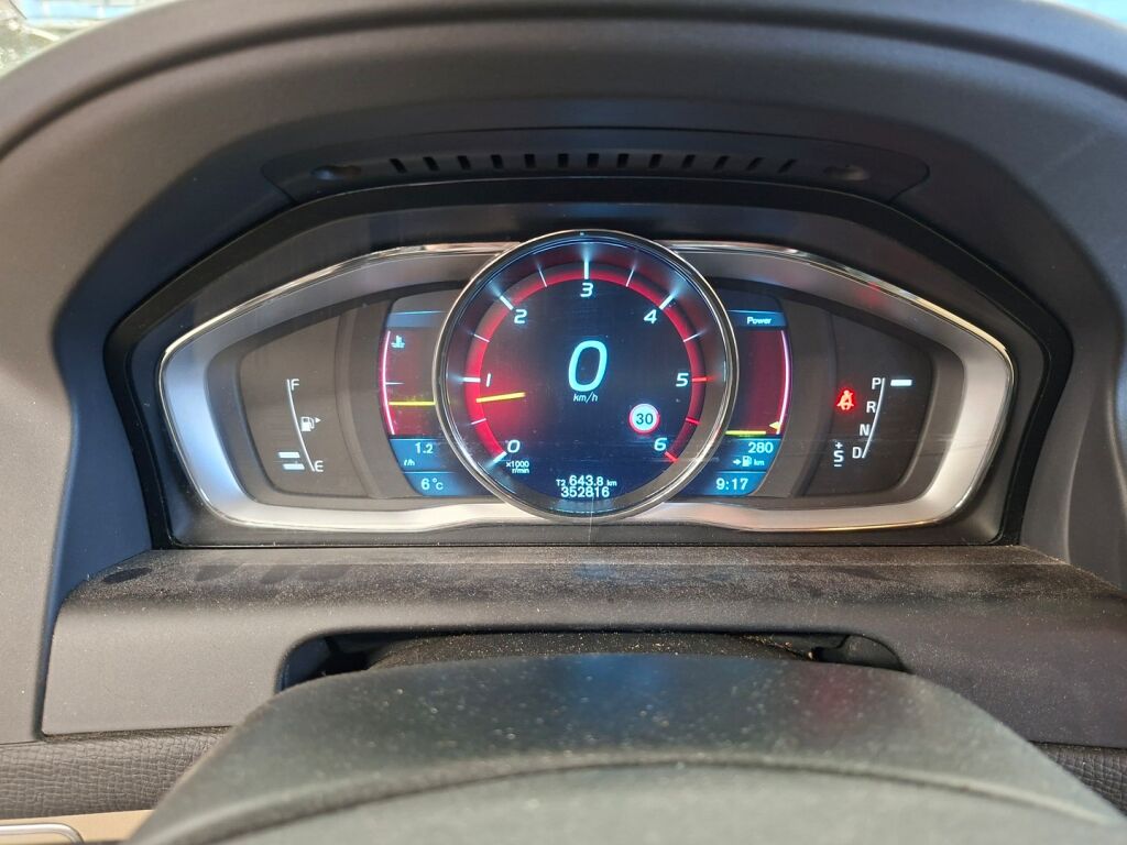 Volvo XC60 2014 Ruskea (beige)