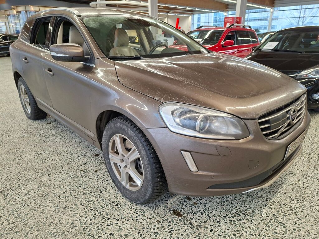 Volvo XC60 2014 Ruskea (beige)