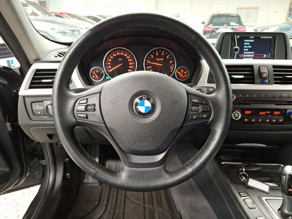 BMW 320 2013 Harmaa
