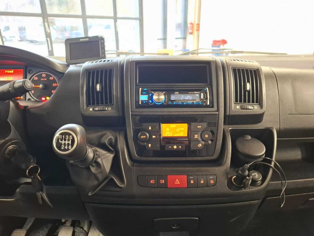 Hymer EXSIS-I 644 2013 Valkoinen