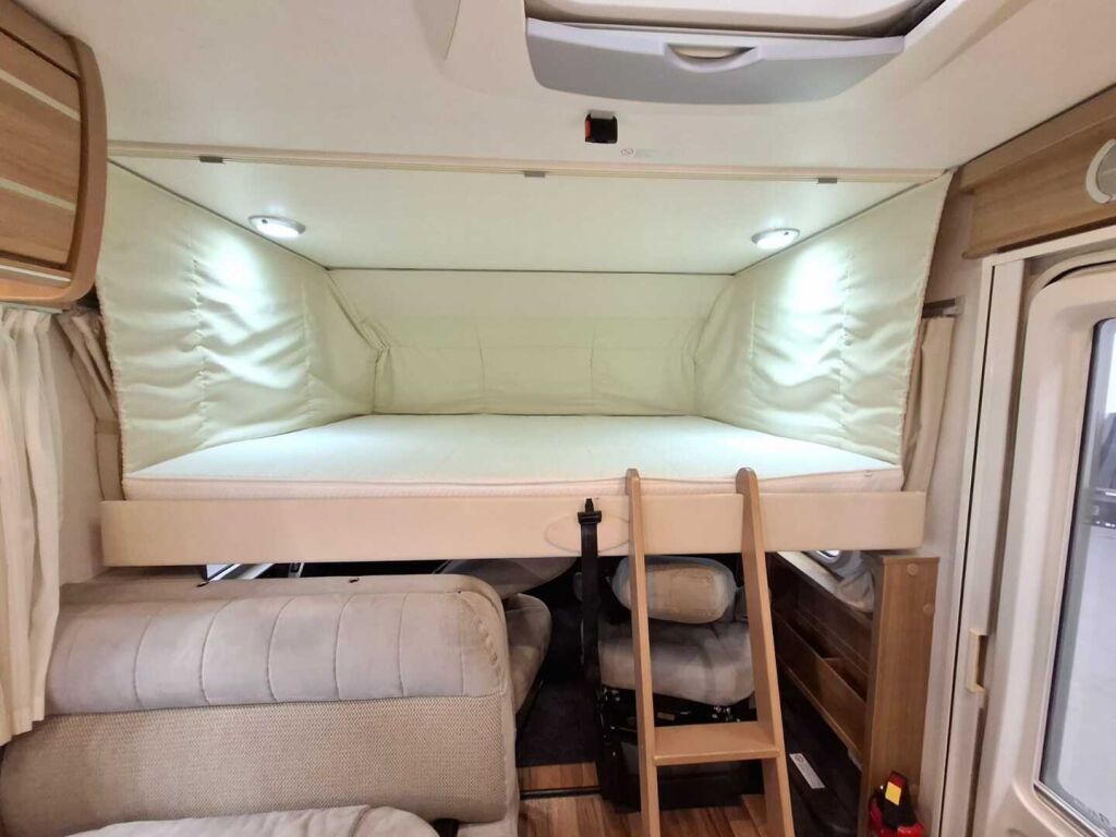 Hymer EXSIS-I 644 2013 Valkoinen