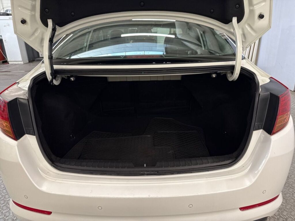 Kia Optima 2013 Valkoinen