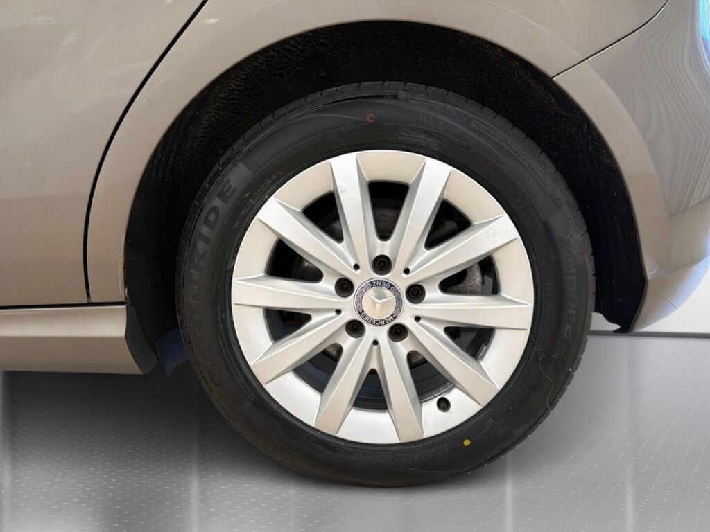 Mercedes-Benz A 2013 Harmaa