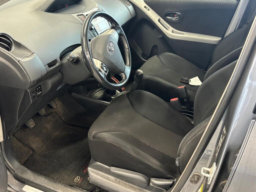 Toyota Yaris 2007 Harmaa