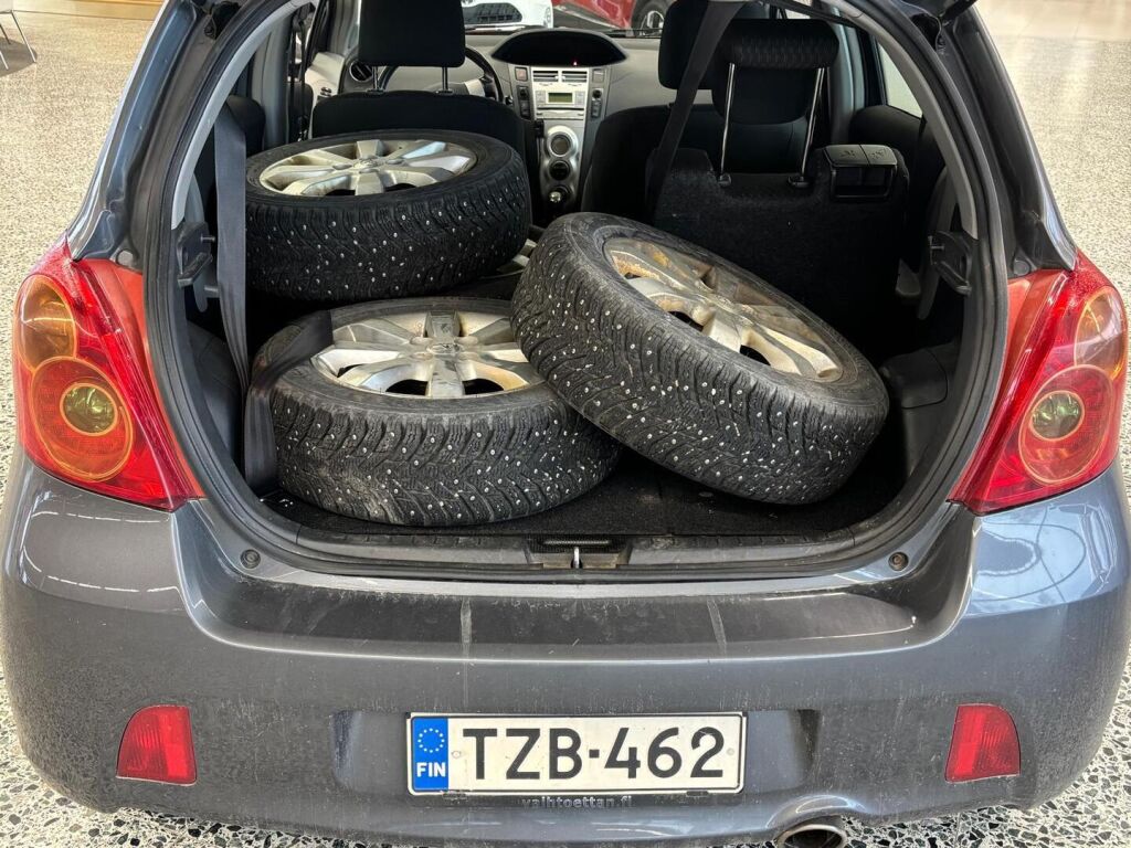 Toyota Yaris 2007 Harmaa