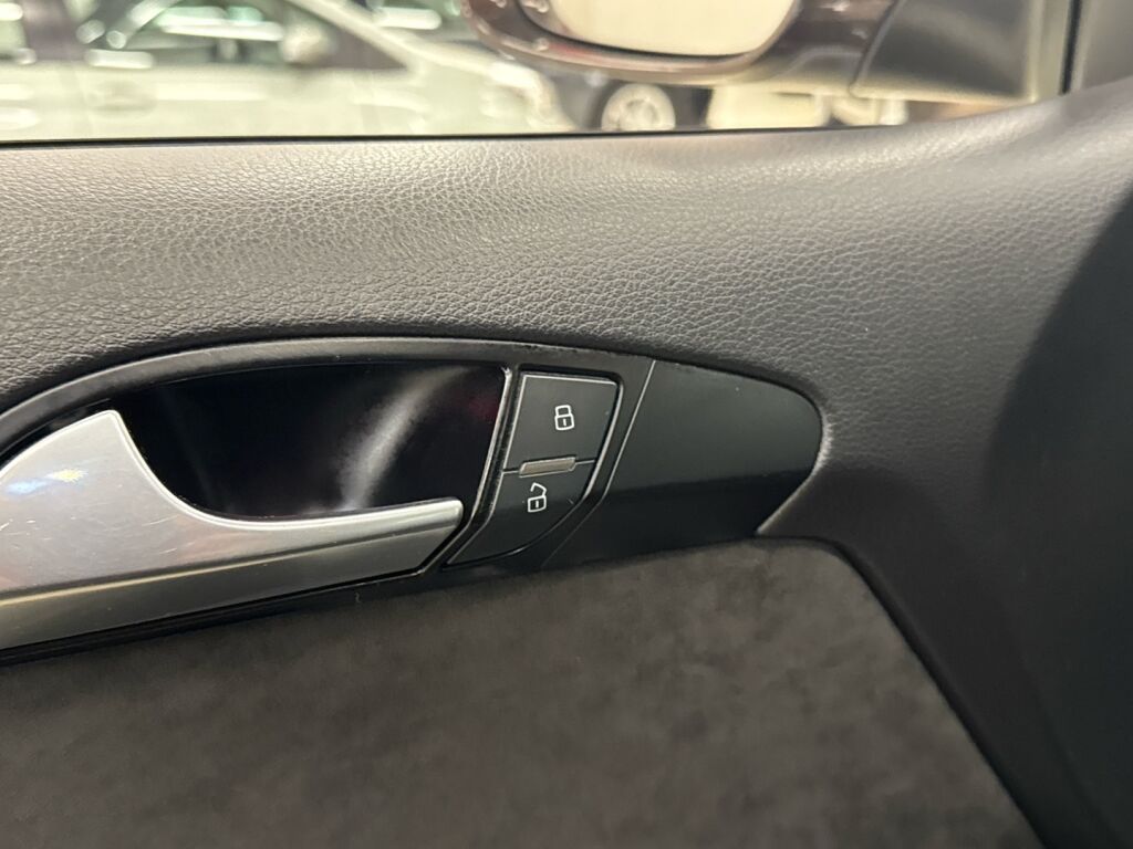 Audi Q7 2013 Ruskea (beige)