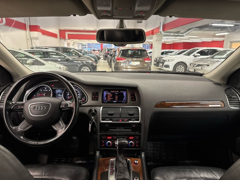 Audi Q7 2013 Ruskea (beige)