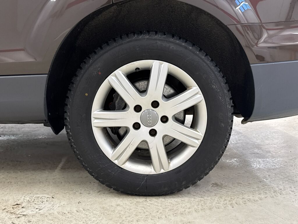 Audi Q7 2013 Ruskea (beige)