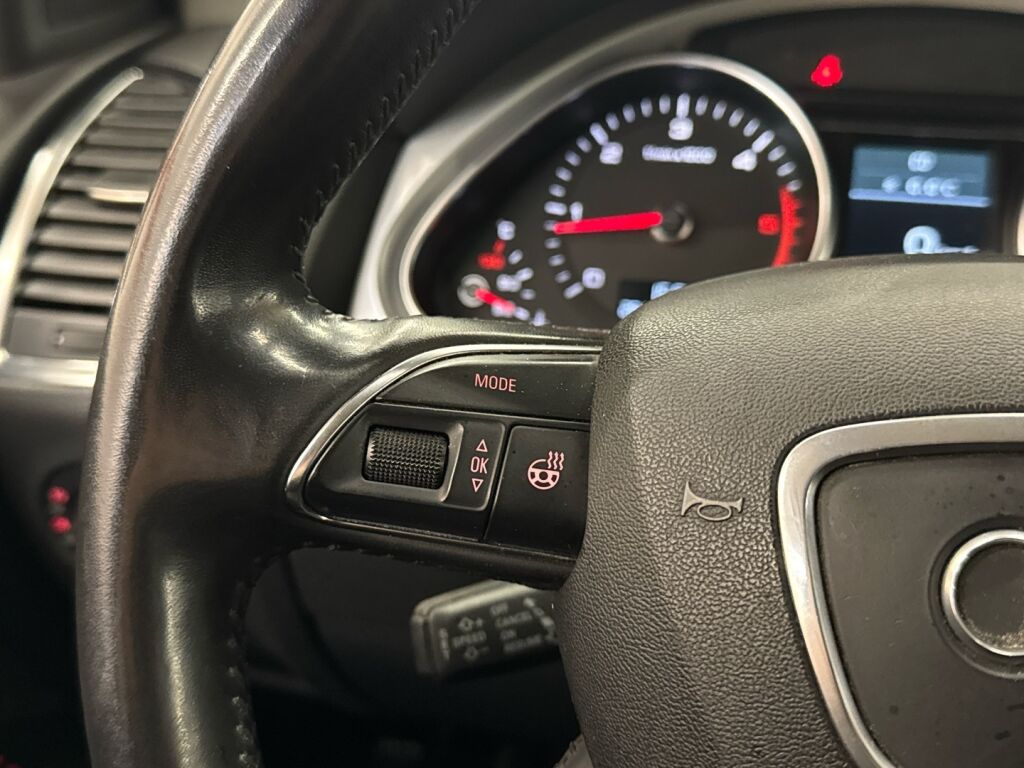 Audi Q7 2013 Ruskea (beige)