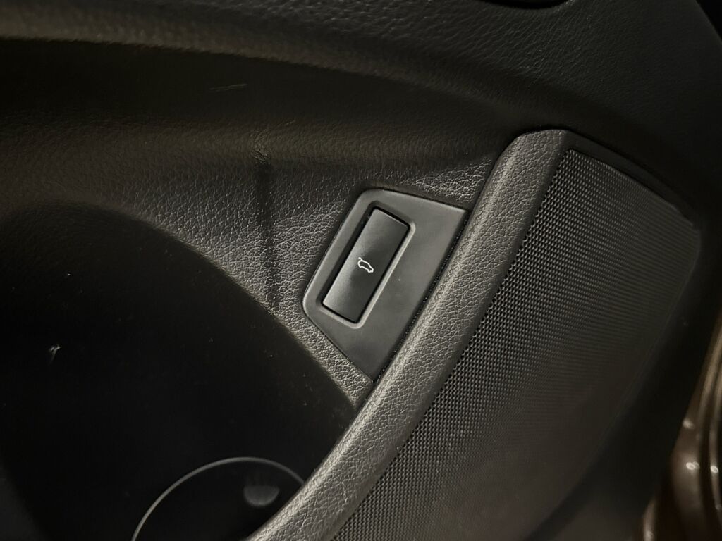 Audi Q7 2013 Ruskea (beige)