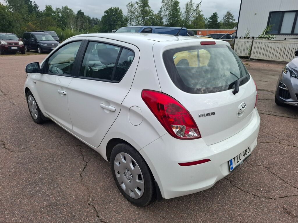 Hyundai i20 5d 2014 Valkoinen
