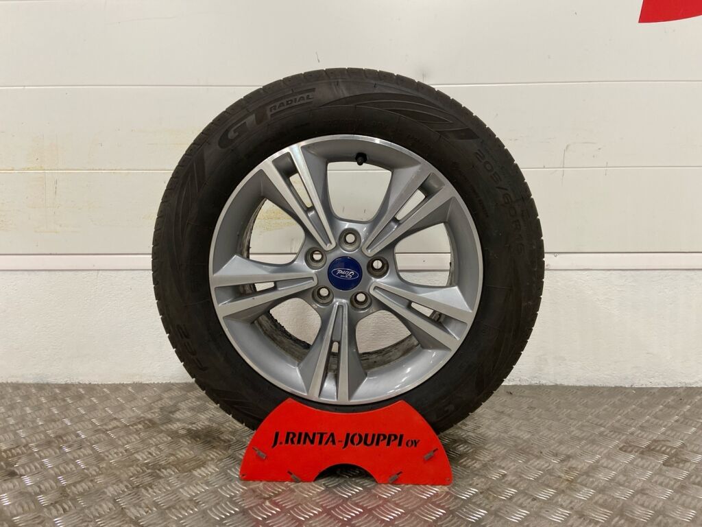 Ford Focus 2013 Ruskea (beige)