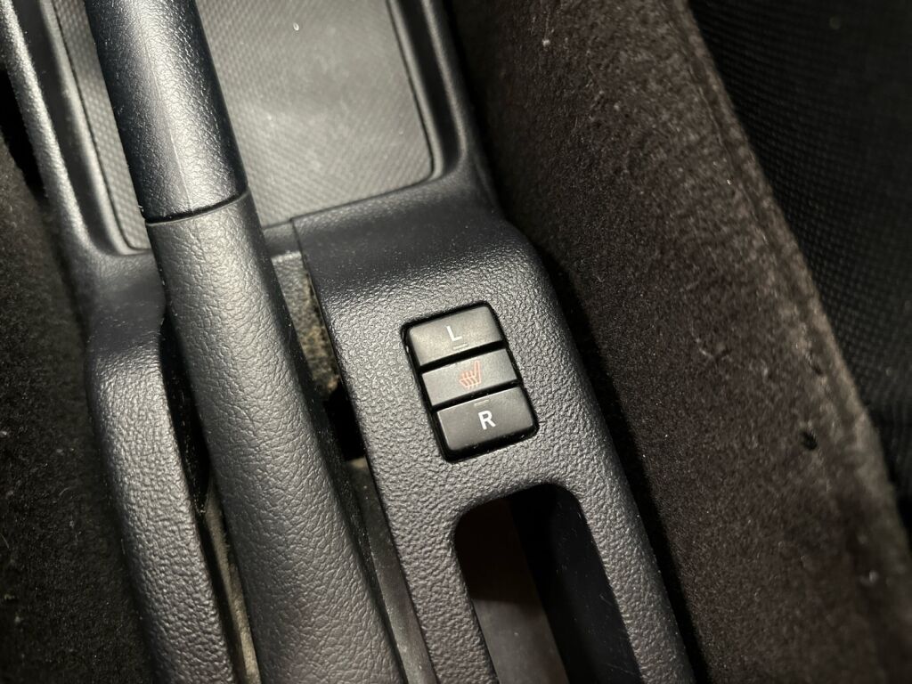 Toyota Verso-S 2014 Musta