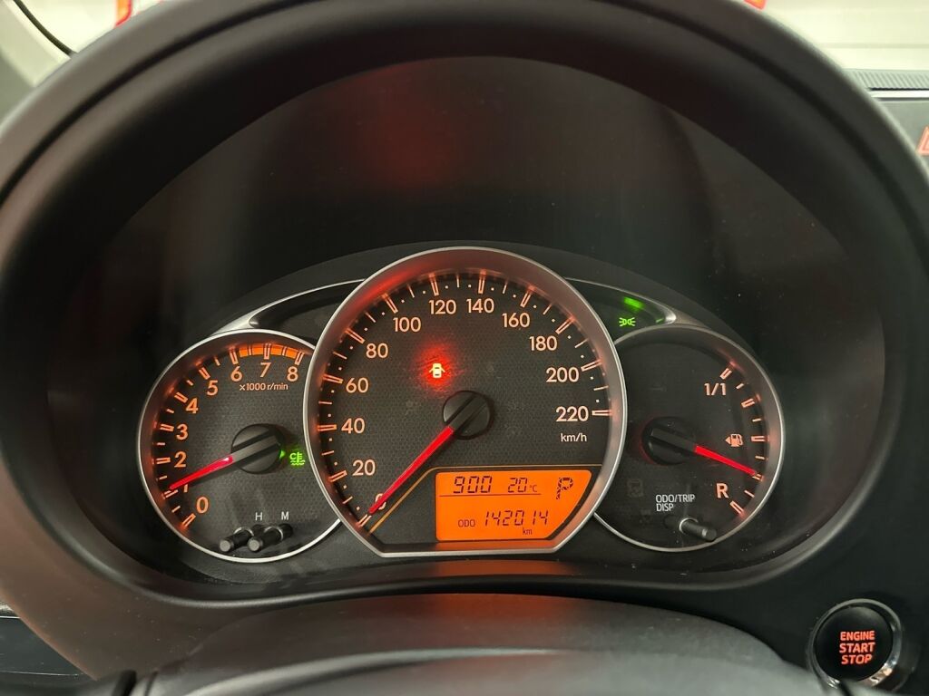 Toyota Verso-S 2014 Musta