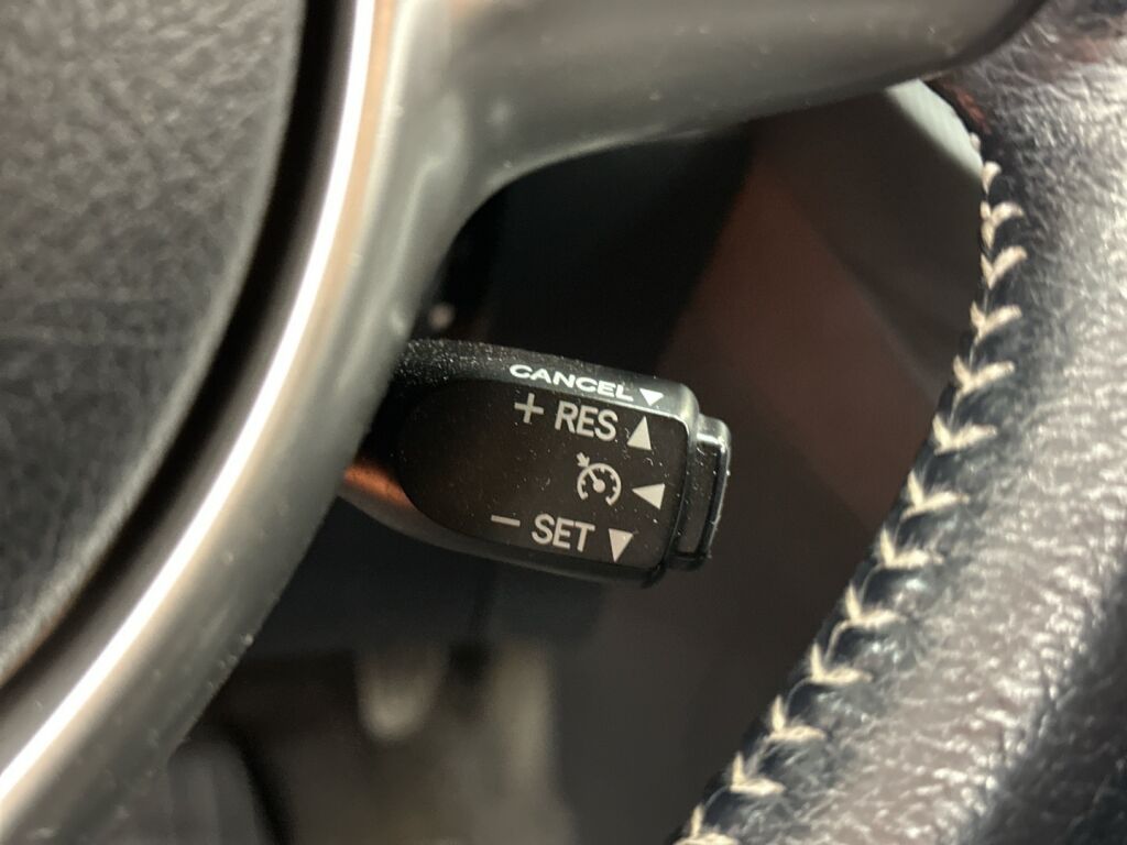 Toyota Verso-S 2014 Musta