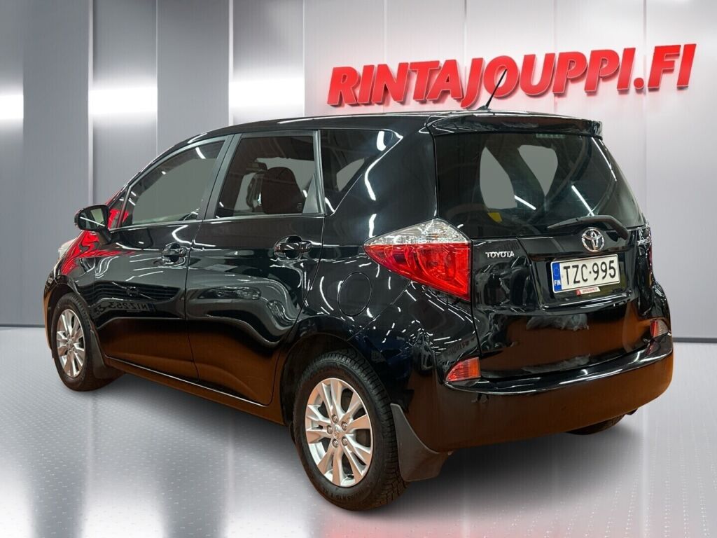 Toyota Verso-S 2014 Musta