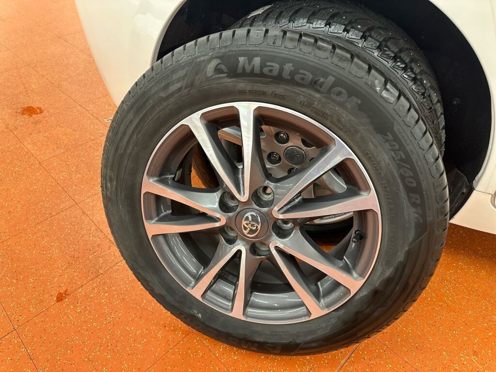 Toyota Verso 2014 Valkoinen