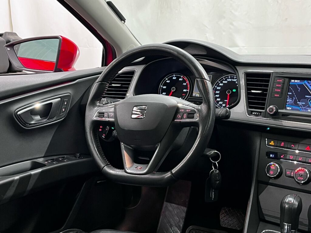 Seat Leon ST 2014 Punainen