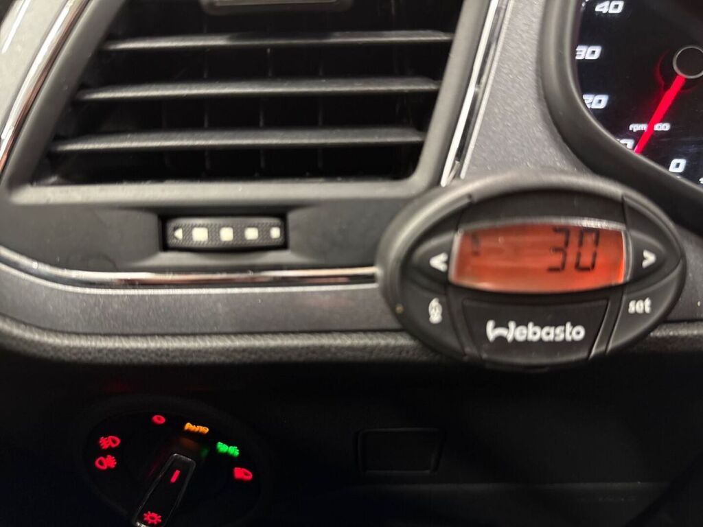 Seat Leon ST 2014 Punainen