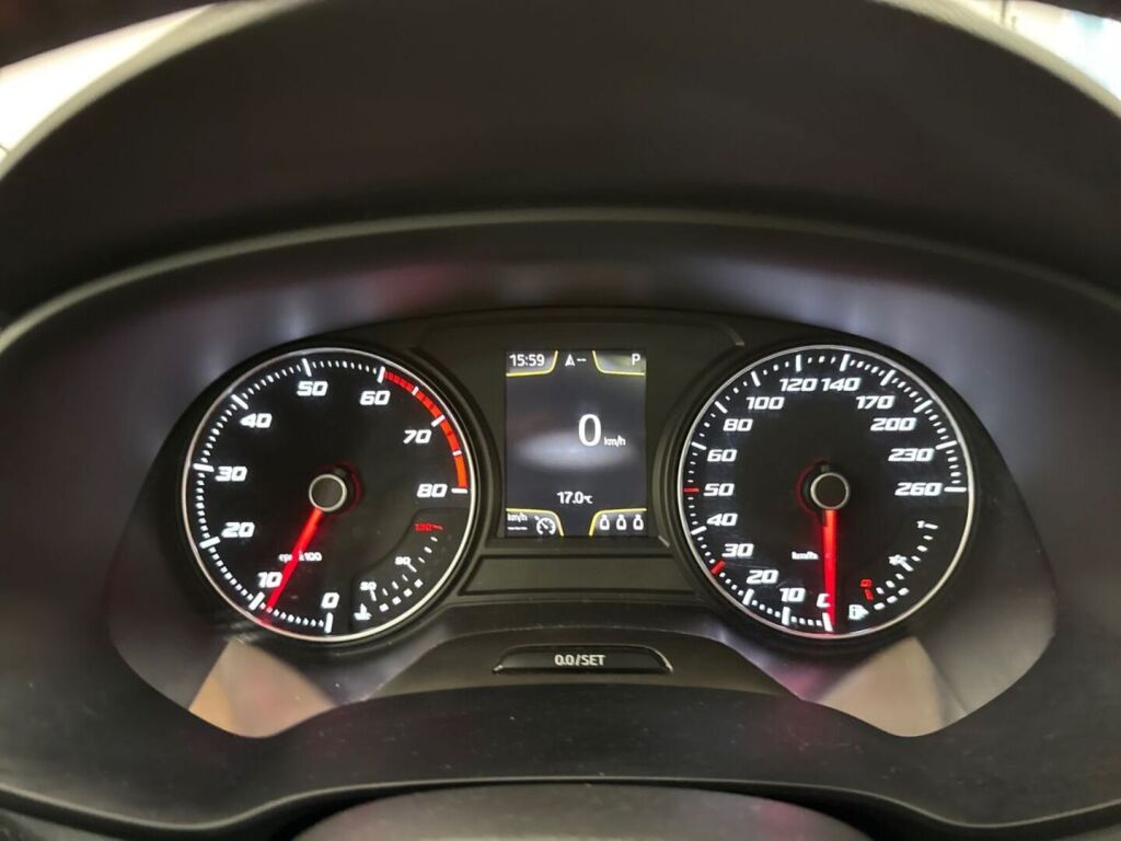 Seat Leon ST 2014 Punainen