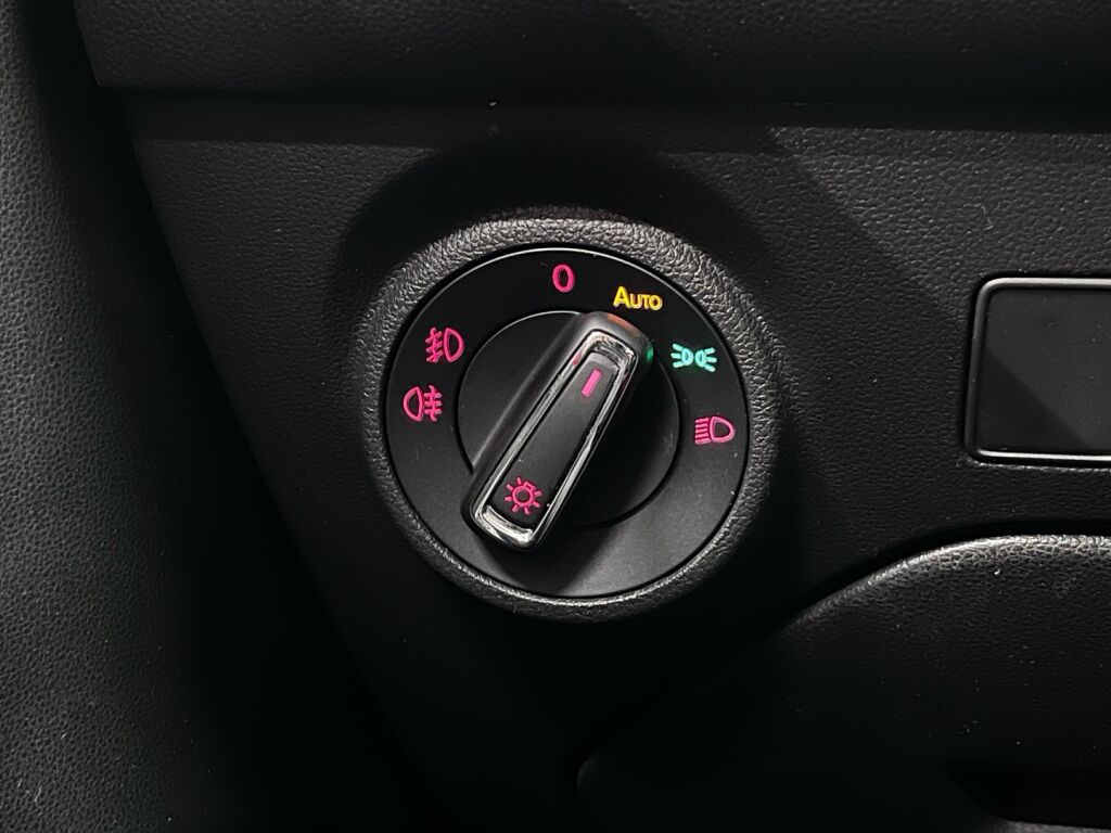 Seat Leon ST 2014 Punainen