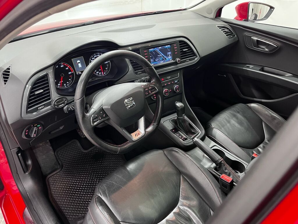 Seat Leon ST 2014 Punainen