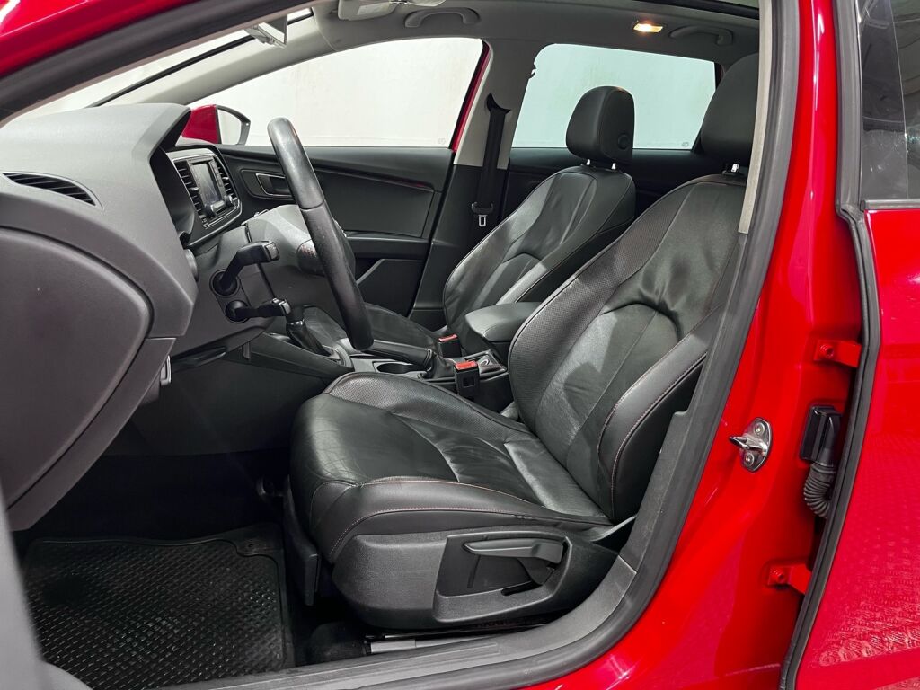 Seat Leon ST 2014 Punainen