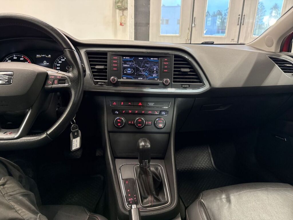 Seat Leon ST 2014 Punainen