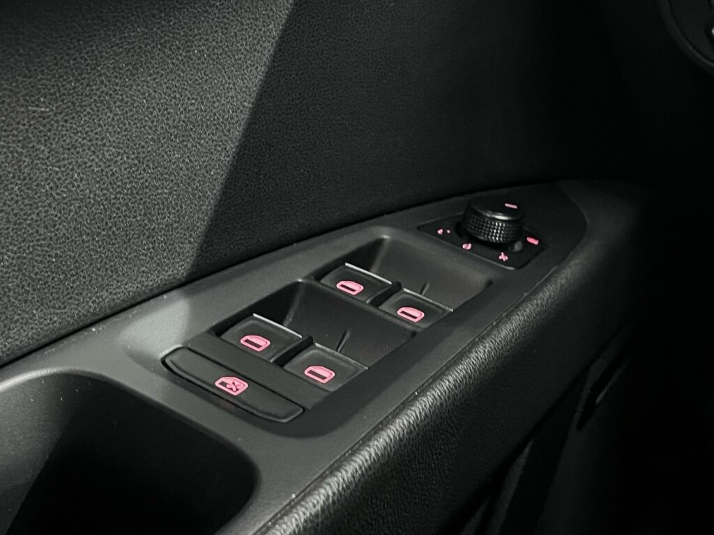 Seat Leon ST 2014 Punainen